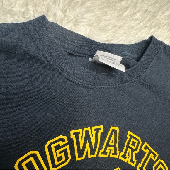 Gildan Harry Potter Howarts T-Shirt Black & Yellow Size Small - Picture 6 of 16